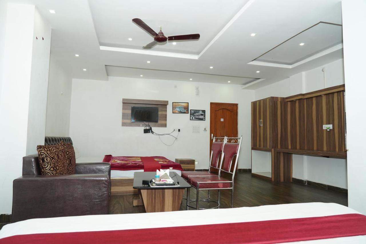 Aastha Hotell Rourkela Exteriör bild